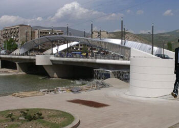 Ura e Ibrit: Lëvizje populiste e Kurtit, një program i ri për tensione në veri