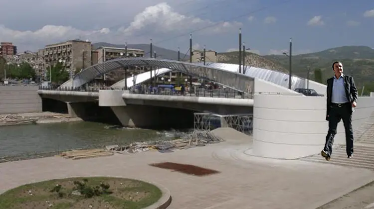 Ura e Ibrit: Lëvizje populiste e Kurtit, një program i ri për tensione në veri