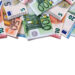 Paga minimale në Kosovë rritet në 350 euro, reagojnë nga AAK