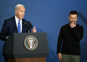 Biden në Evropë për të diskutuar për Ukrainën, teksa Rusia kryen sulm “masiv”