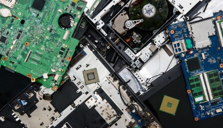 Hulumtimi: Inteligjenca artificiale mund të krijojë 1000 herë më shumë mbetje elektronike deri në vitin 2030