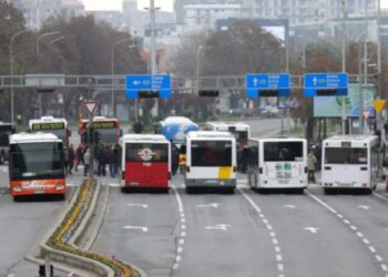 Transportuesit privatë në Shkup sërish i kanë tërhequr nga qarkullimi autobusët e tyre