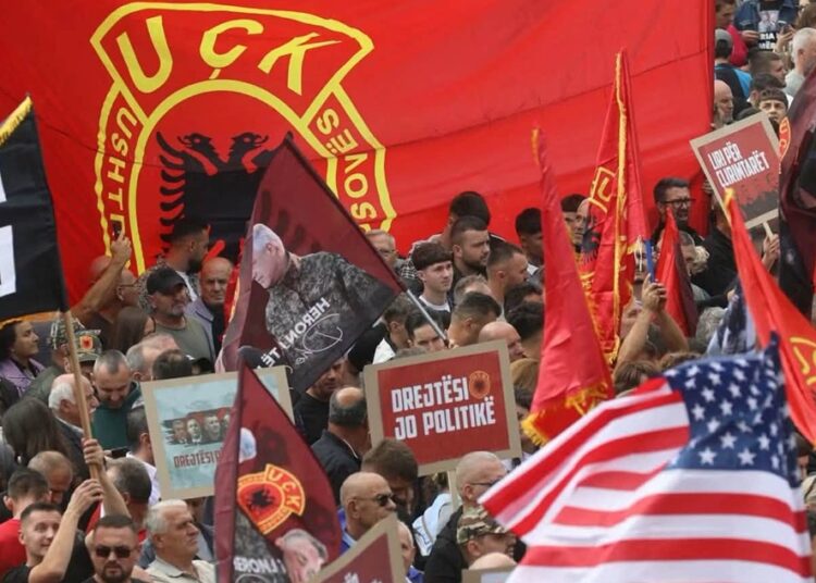 Kurthi i dyfishtë: Pse çfarëdo vendimi nga Haga do të shërbejë si armë politike