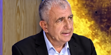 Thellimi i çekuilibrave financiarë në Rusi: Bankat dhe rajonet financojnë gjithnjë e më shumë luftën
